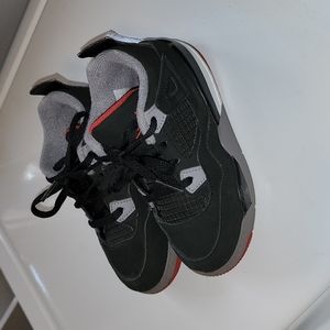 Kids Nike Jordan 4 BRED size 10c